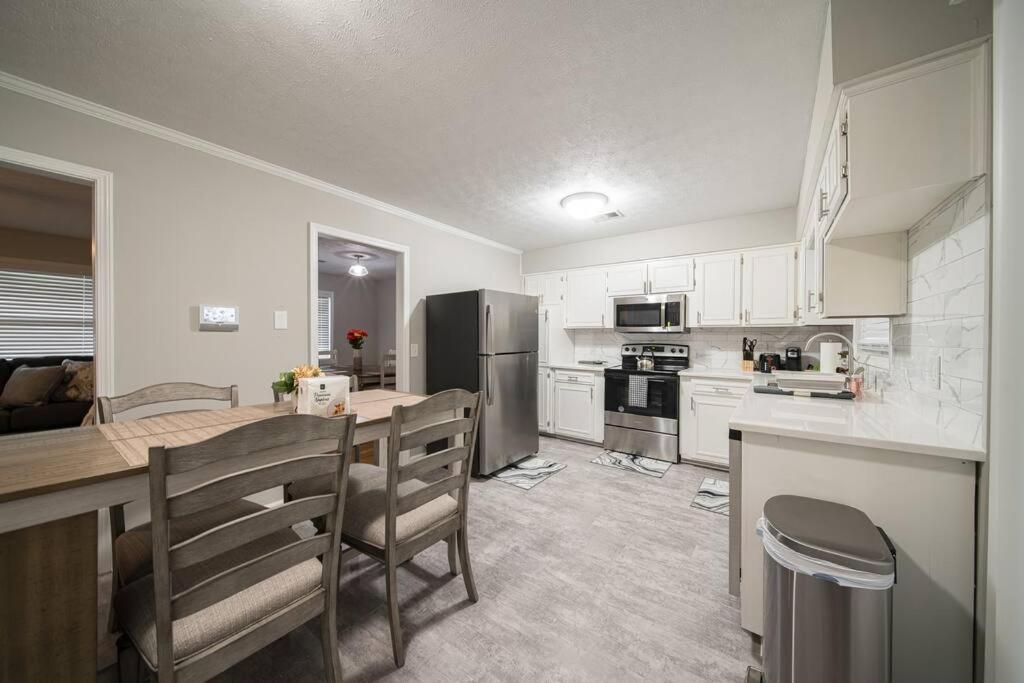 Cozy Brick Ranch Home Owned And Operated By An Army Soldier!! Columbus Esterno foto