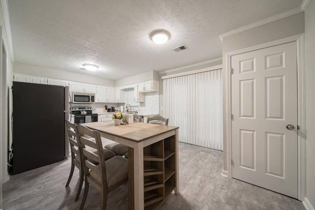 Cozy Brick Ranch Home Owned And Operated By An Army Soldier!! Columbus Esterno foto